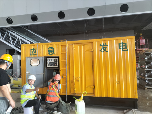 扬中怎样判断空气滤清器是否需要更换？